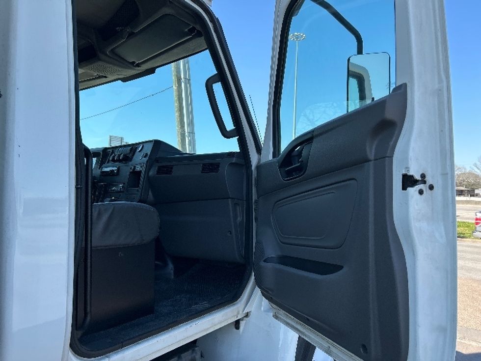Refrigerated Truck-Light and Medium Duty Trucks-International-2020-MV607-Katy-TX-85,247\n\t\tmiles-$ 64,750 - Image 19