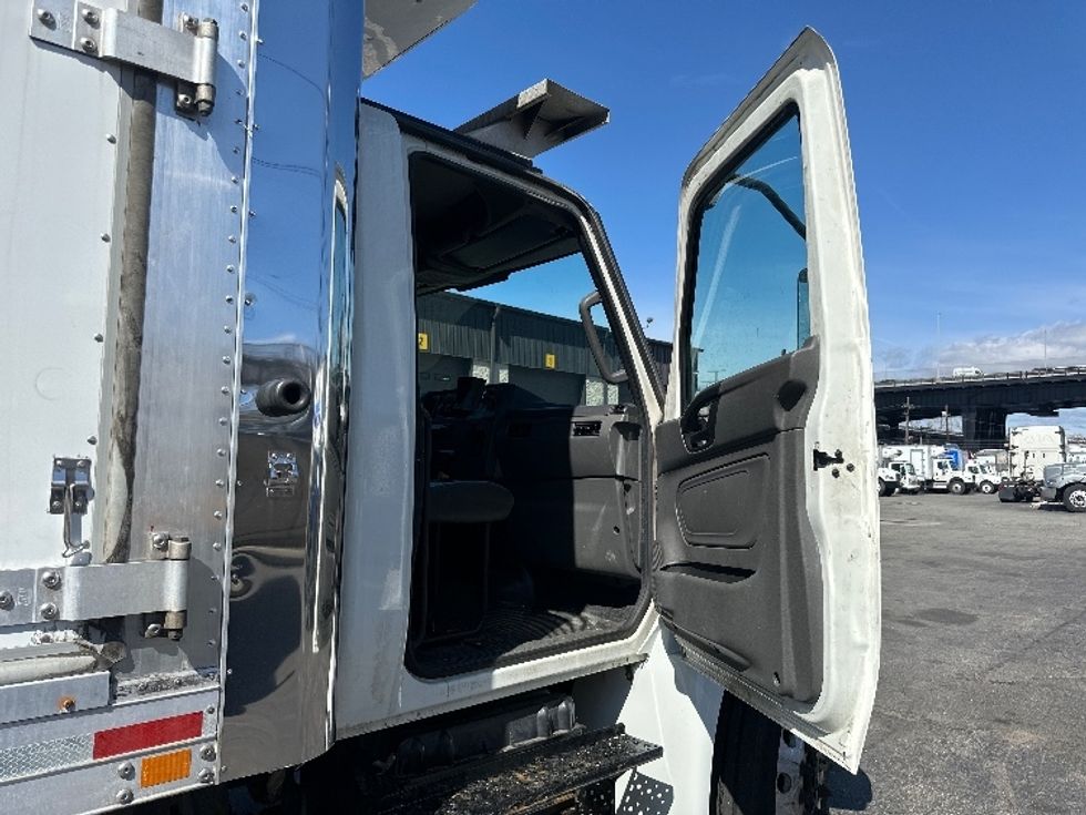 Refrigerated Truck-Light and Medium Duty Trucks-International-2020-MV607-Kearny-NJ-183,698\n\t\tmiles-$ 40,500 - Image 18