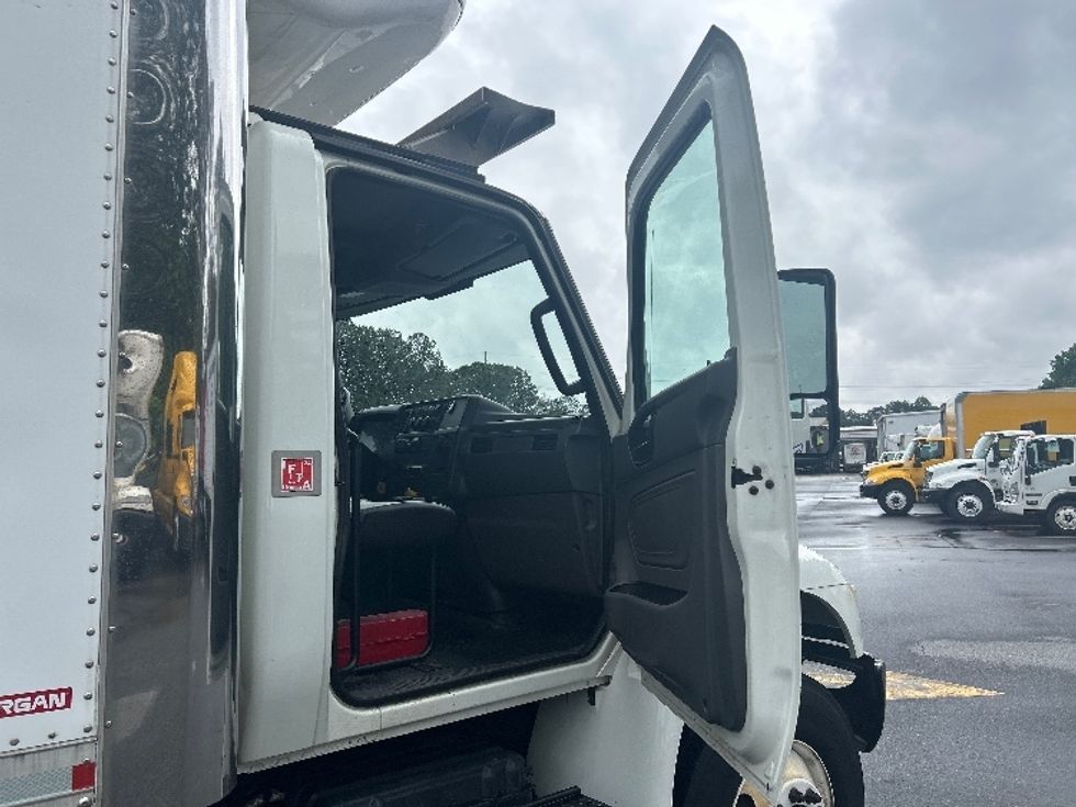 Refrigerated Truck-Light and Medium Duty Trucks-International-2020-MV607-Kennesaw-GA-178,347\n\t\tmiles-$ 62,500 - Image 19
