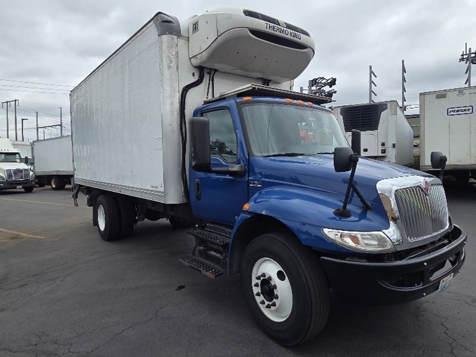 Refrigerated Truck-Light and Medium Duty Trucks-International-2020-MV607-Kent-WA-133,239\n\t\tmiles-$ 48,250 - Image 1