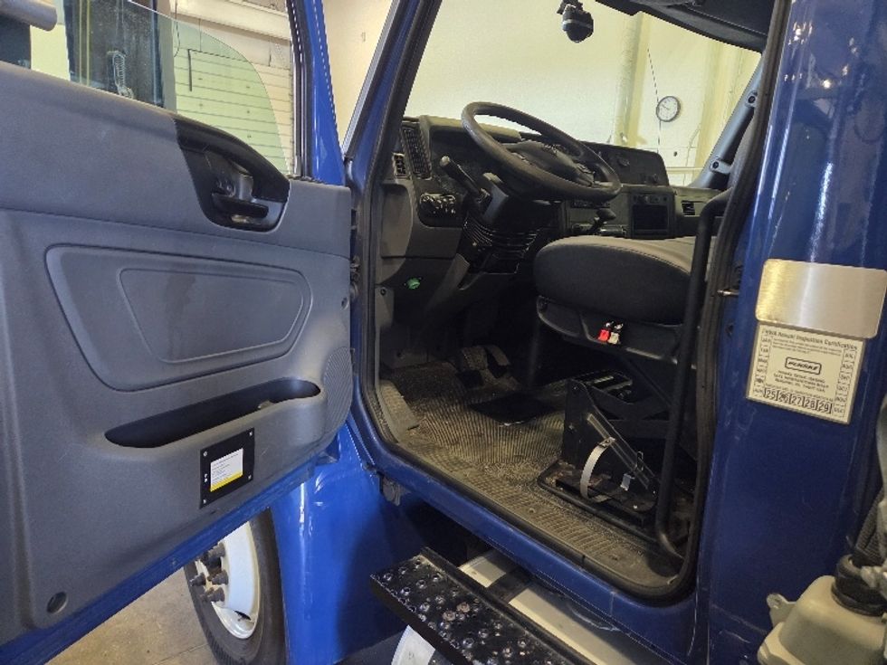 Refrigerated Truck-Light and Medium Duty Trucks-International-2020-MV607-Kent-WA-133,239\n\t\tmiles-$ 48,250 - Image 17