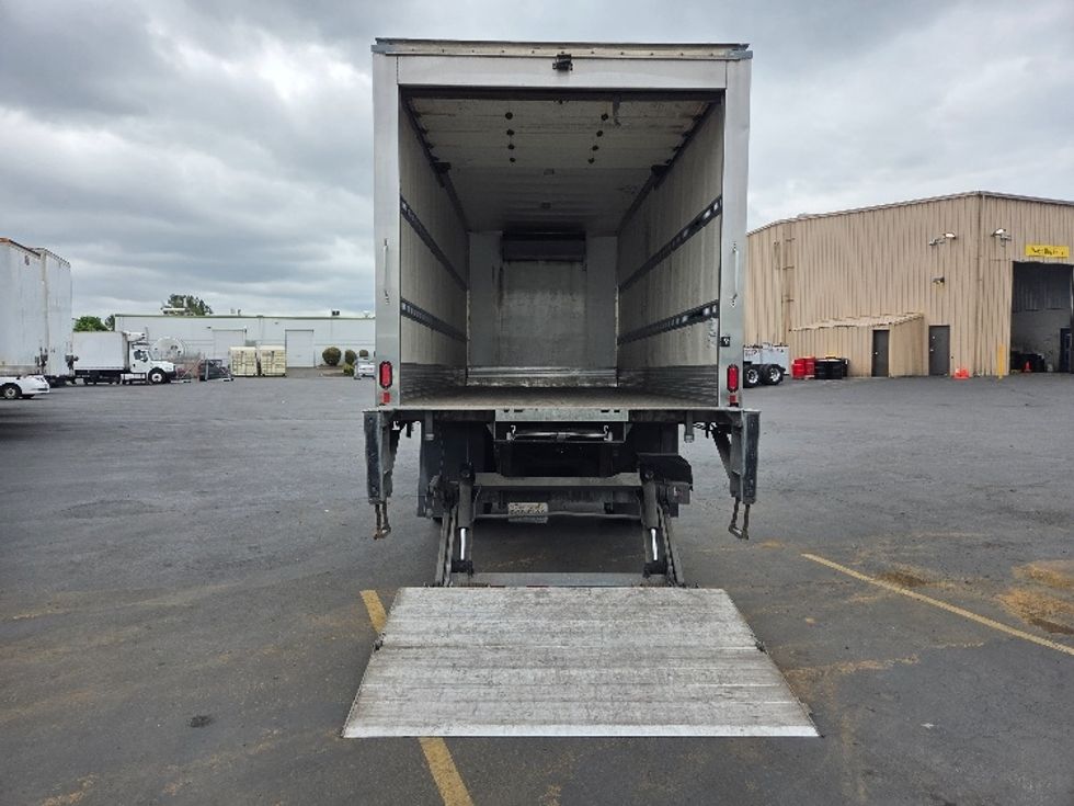 Refrigerated Truck-Light and Medium Duty Trucks-International-2020-MV607-Kent-WA-133,239\n\t\tmiles-$ 48,250 - Image 9