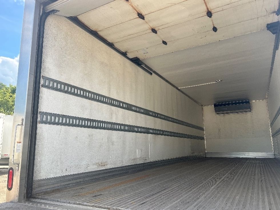 Refrigerated Truck-Light and Medium Duty Trucks-International-2020-MV607-La Porte-IN-188,797\n\t\tmiles-$ 52,750 - Image 11