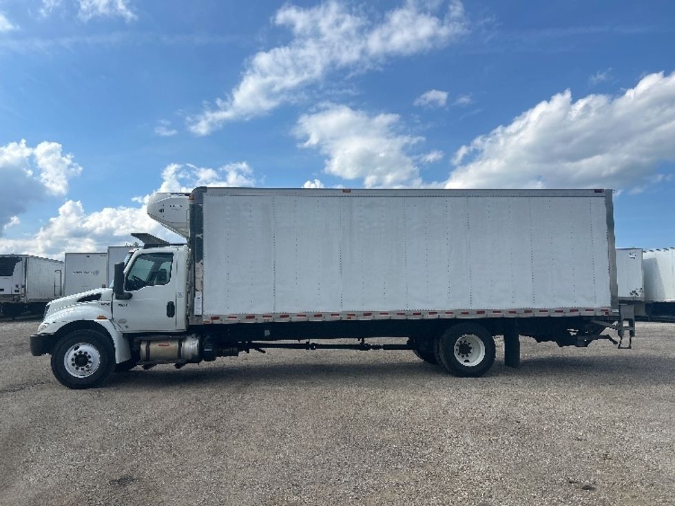 Refrigerated Truck-Light and Medium Duty Trucks-International-2020-MV607-La Porte-IN-188,797\n\t\tmiles-$ 52,750 - Image 4