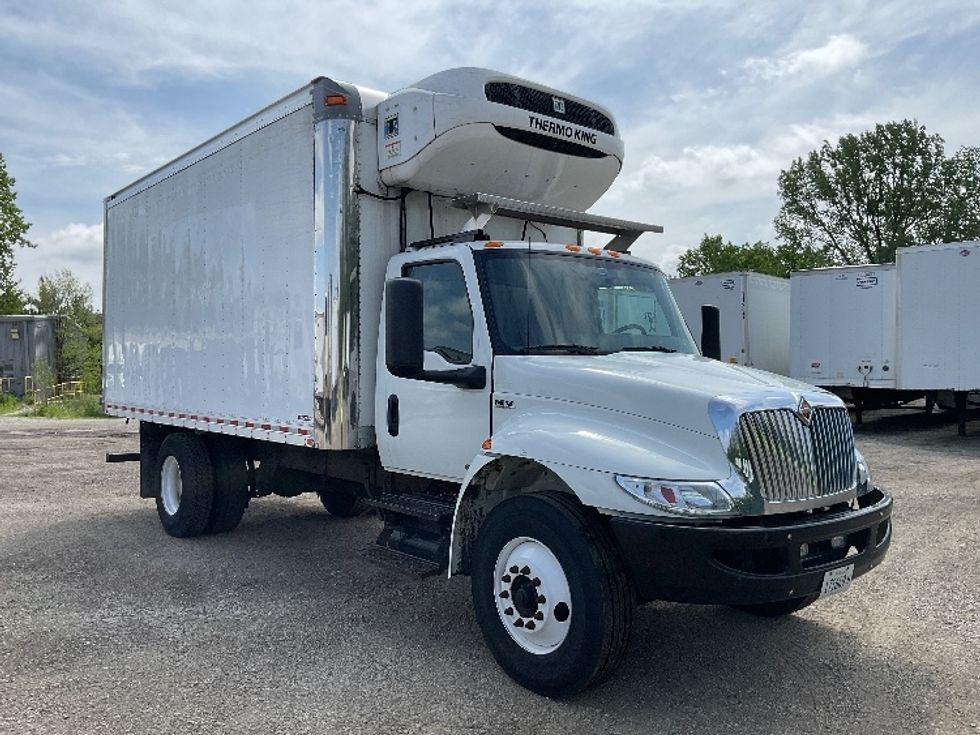 Refrigerated Truck-Light and Medium Duty Trucks-International-2020-MV607-La Porte-IN-195,611\n\t\tmiles-$ 43,250 - Image 1