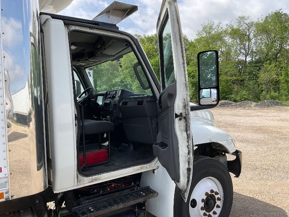 Refrigerated Truck-Light and Medium Duty Trucks-International-2020-MV607-La Porte-IN-195,611\n\t\tmiles-$ 43,250 - Image 19