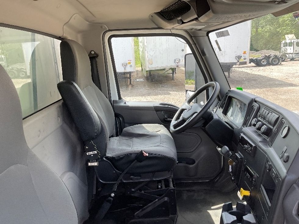 Refrigerated Truck-Light and Medium Duty Trucks-International-2020-MV607-La Porte-IN-195,611\n\t\tmiles-$ 43,250 - Image 21