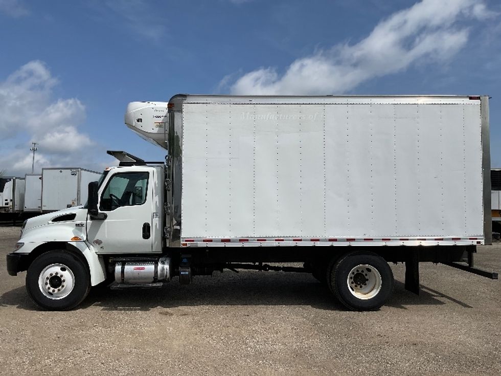 Refrigerated Truck-Light and Medium Duty Trucks-International-2020-MV607-La Porte-IN-195,611\n\t\tmiles-$ 43,250 - Image 4