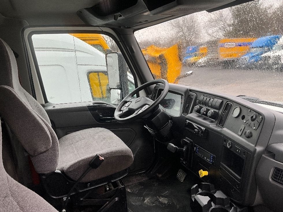 Refrigerated Truck-Light and Medium Duty Trucks-International-2020-MV607-Lancaster-PA-186,611\n\t\tmiles-$ 44,500 - Image 21