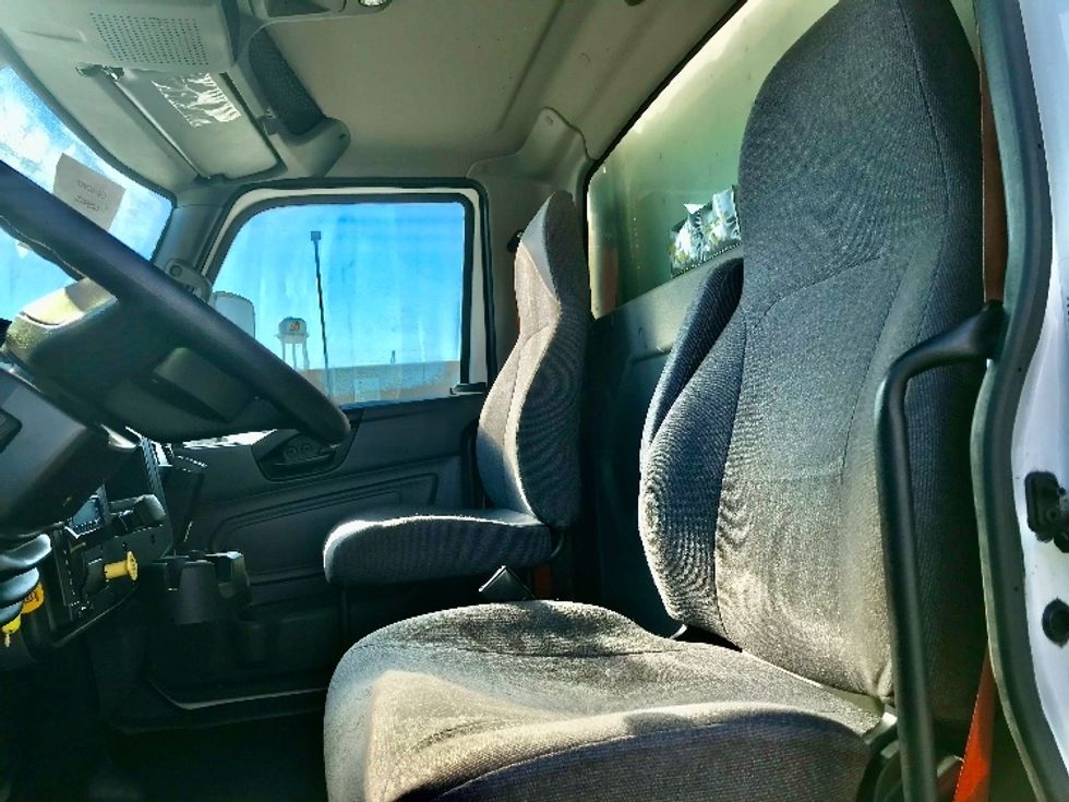 Refrigerated Truck-Light and Medium Duty Trucks-International-2020-MV607-Lancaster-PA-211,781\n\t\tmiles-$ 41,250 - Image 19