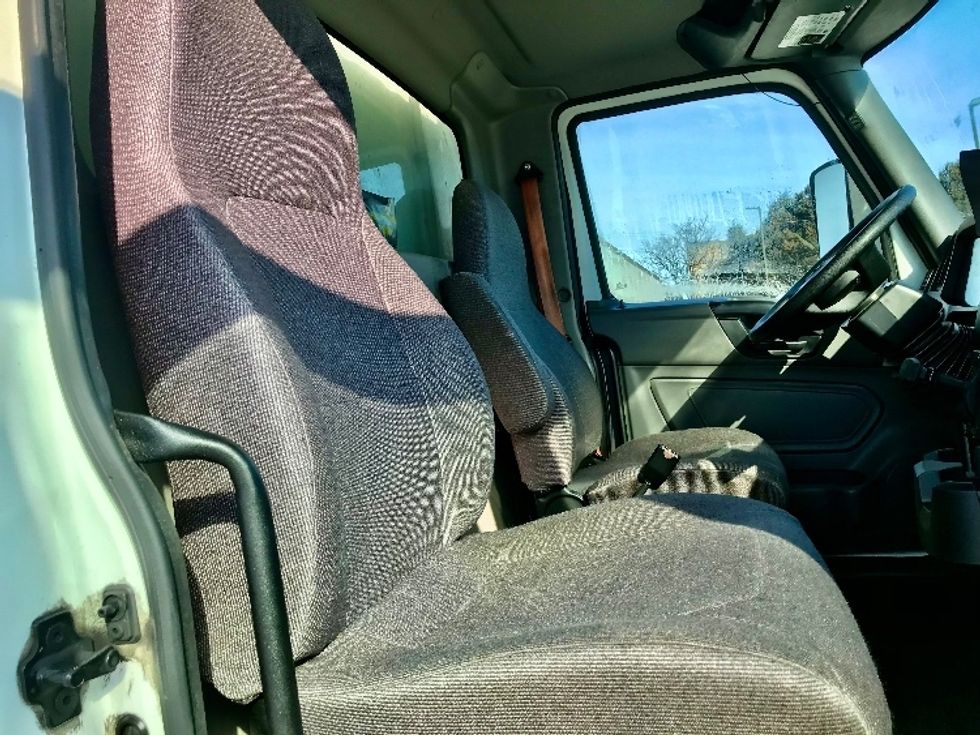 Refrigerated Truck-Light and Medium Duty Trucks-International-2020-MV607-Lancaster-PA-211,781\n\t\tmiles-$ 41,250 - Image 22