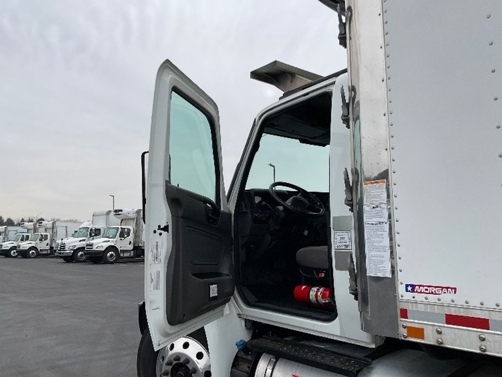 Refrigerated Truck-Light and Medium Duty Trucks-International-2020-MV607-Lancaster-PA-268,826\n\t\tmiles-$ 32,500 - Image 17