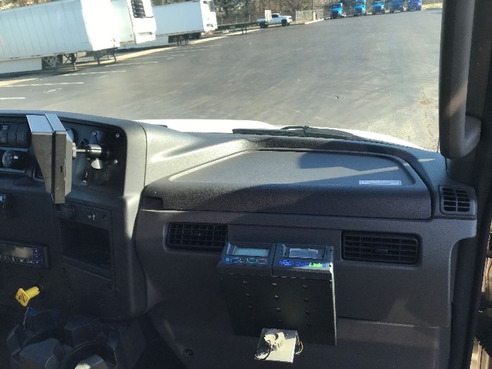 Refrigerated Truck-Light and Medium Duty Trucks-International-2020-MV607-Lancaster-PA-303,351\n\t\tmiles-$ 25,500 - Image 21