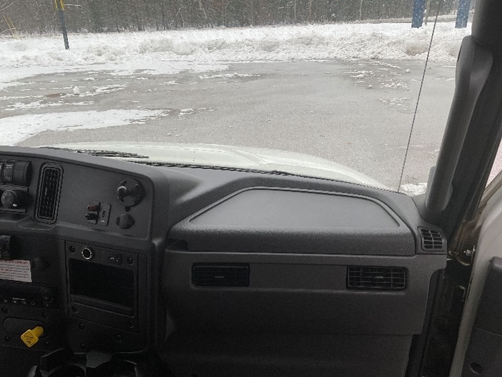 Refrigerated Truck-Light and Medium Duty Trucks-International-2020-MV607-Lansing-MI-462,848\n\t\tmiles-$ 21,750 - Image 21