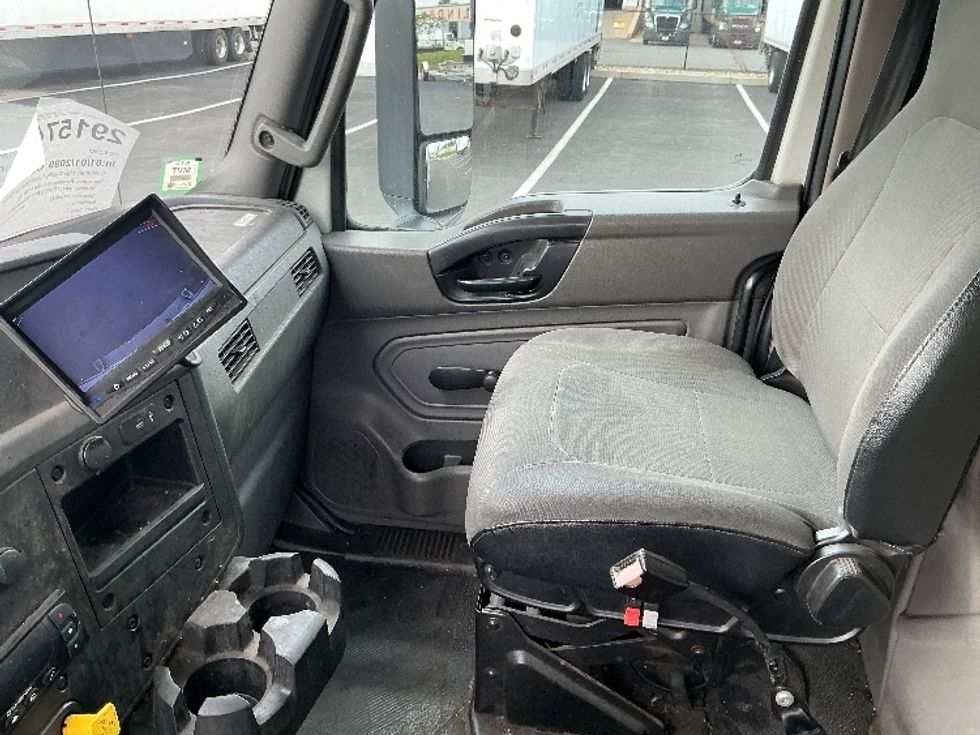 Refrigerated Truck-Light and Medium Duty Trucks-International-2020-MV607-Linden-NJ-153,163\n\t\tmiles-$ 57,000 - Image 17