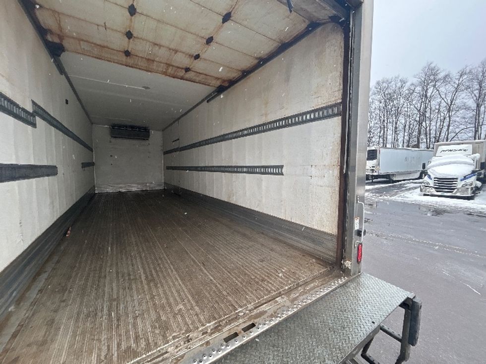 Refrigerated Truck-Light and Medium Duty Trucks-International-2020-MV607-Liverpool-NY-170,074\n\t\tmiles-$ 49,000 - Image 12