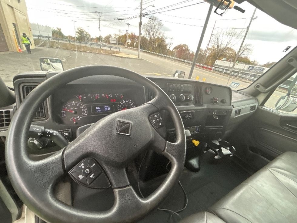 Refrigerated Truck-Light and Medium Duty Trucks-International-2020-MV607-Londonderry-NH-261,655\n\t\tmiles-$ 34,000 - Image 18
