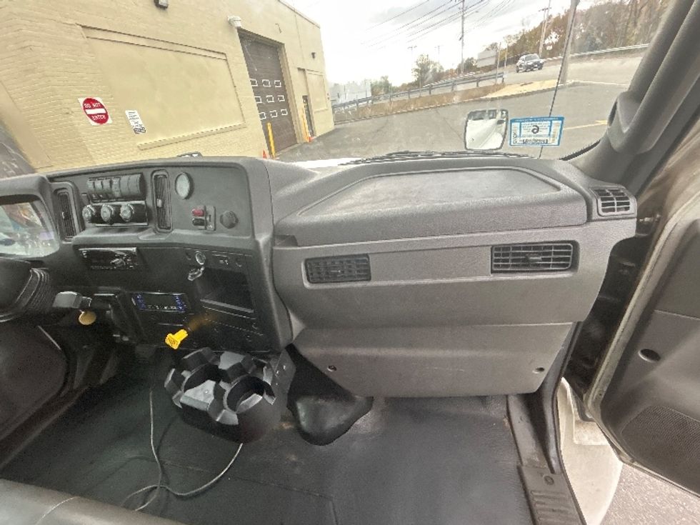 Refrigerated Truck-Light and Medium Duty Trucks-International-2020-MV607-Londonderry-NH-261,655\n\t\tmiles-$ 34,000 - Image 21