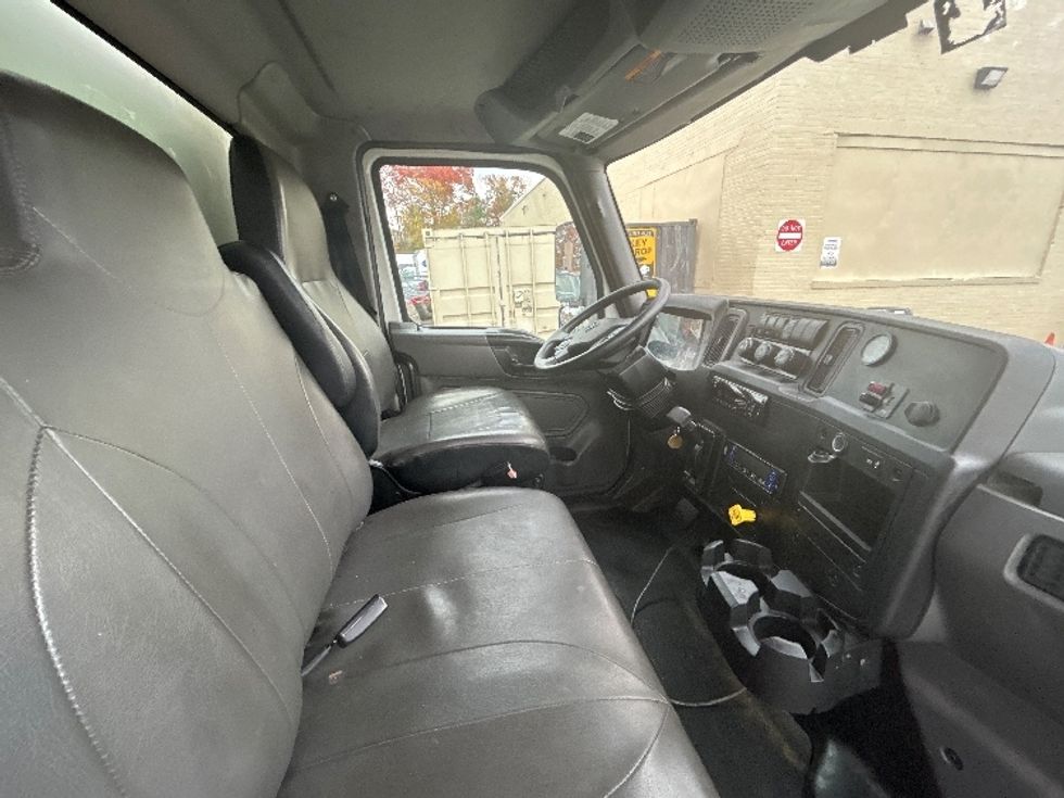 Refrigerated Truck-Light and Medium Duty Trucks-International-2020-MV607-Londonderry-NH-261,655\n\t\tmiles-$ 34,000 - Image 22