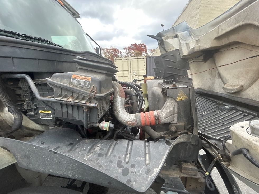 Refrigerated Truck-Light and Medium Duty Trucks-International-2020-MV607-Londonderry-NH-261,655\n\t\tmiles-$ 34,000 - Image 23