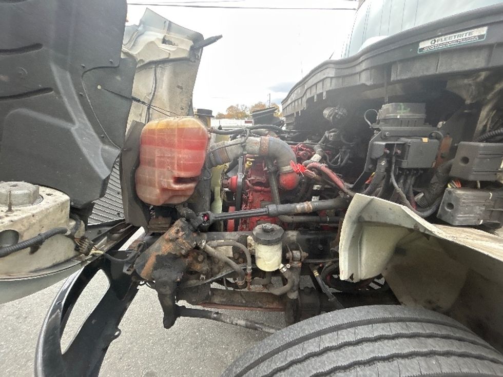Refrigerated Truck-Light and Medium Duty Trucks-International-2020-MV607-Londonderry-NH-261,655\n\t\tmiles-$ 34,000 - Image 24