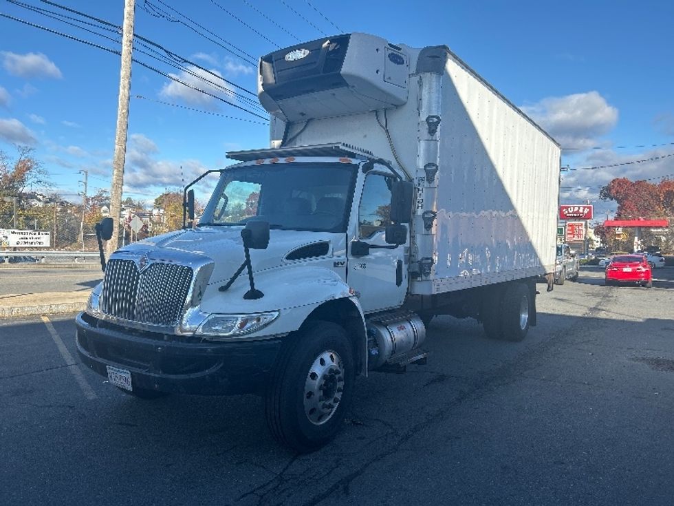 Refrigerated Truck-Light and Medium Duty Trucks-International-2020-MV607-Londonderry-NH-261,655\n\t\tmiles-$ 34,000 - Image 3