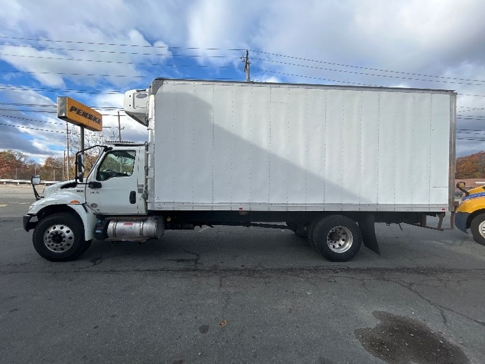 Refrigerated Truck-Light and Medium Duty Trucks-International-2020-MV607-Londonderry-NH-261,655\n\t\tmiles-$ 34,000 - Image 4