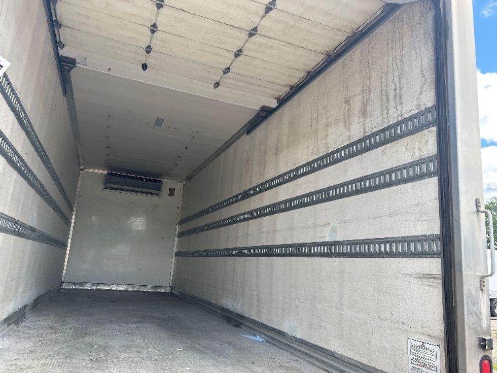 Refrigerated Truck-Light and Medium Duty Trucks-International-2020-MV607-Londonderry-NH-292,111\n\t\tmiles-$ 36,250 - Image 12