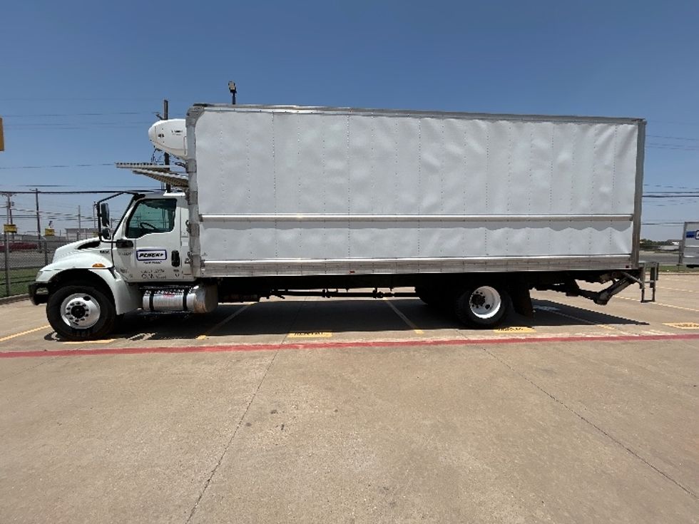 Refrigerated Truck-Light and Medium Duty Trucks-International-2020-MV607-Lubbock-TX-202,099\n\t\tmiles-$ 56,500 - Image 4