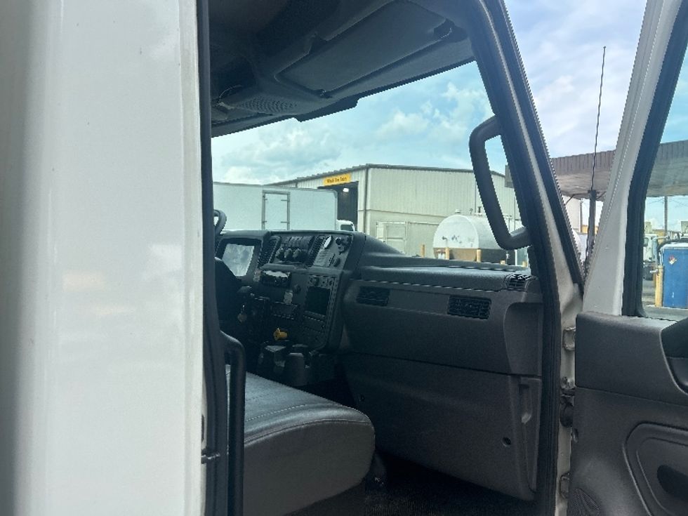 Refrigerated Truck-Light and Medium Duty Trucks-International-2020-MV607-Mebane-NC-140,375\n\t\tmiles-$ 68,750 - Image 20
