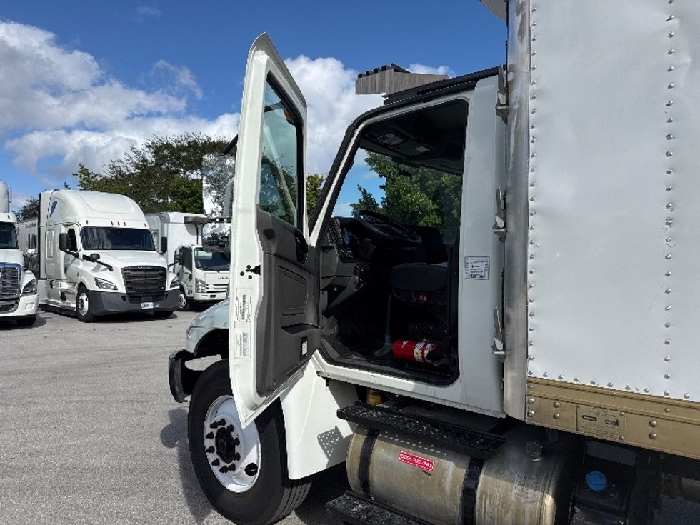 Refrigerated Truck-Light and Medium Duty Trucks-International-2020-MV607-Medley-FL-232,164\n\t\tmiles-$ 35,250 - Image 16