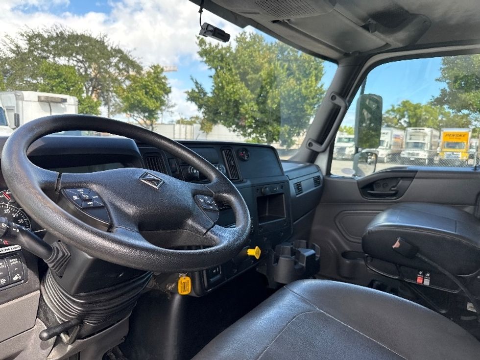 Refrigerated Truck-Light and Medium Duty Trucks-International-2020-MV607-Medley-FL-232,164\n\t\tmiles-$ 35,250 - Image 17