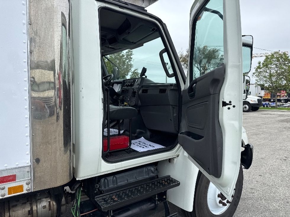 Refrigerated Truck-Light and Medium Duty Trucks-International-2020-MV607-Medley-FL-55,305\n\t\tmiles-$ 60,500 - Image 20