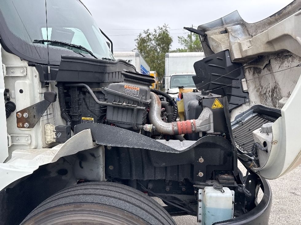 Refrigerated Truck-Light and Medium Duty Trucks-International-2020-MV607-Medley-FL-55,305\n\t\tmiles-$ 60,500 - Image 23