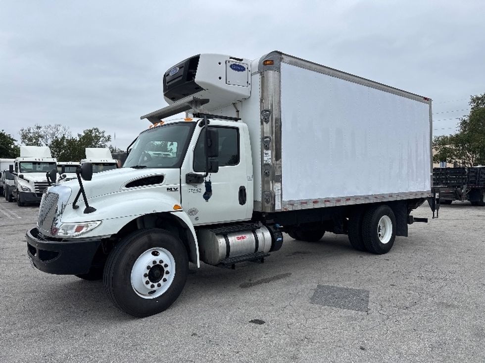 Refrigerated Truck-Light and Medium Duty Trucks-International-2020-MV607-Medley-FL-55,305\n\t\tmiles-$ 60,500 - Image 3