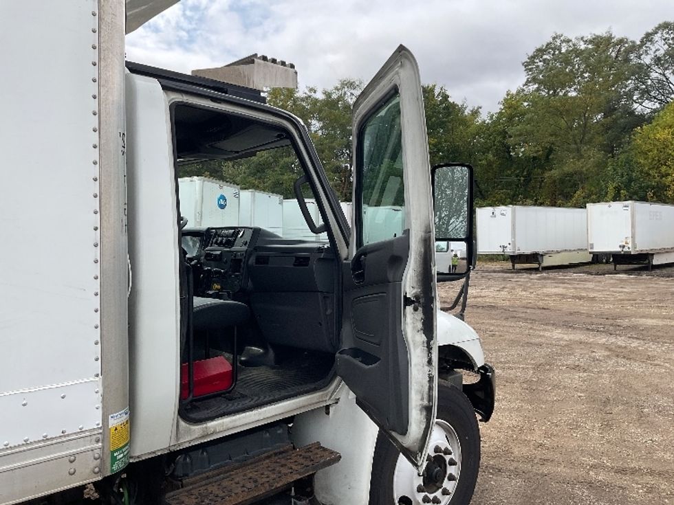Refrigerated Truck-Light and Medium Duty Trucks-International-2020-MV607-Melrose Park-IL-324,098\n\t\tmiles-$ 26,000 - Image 20
