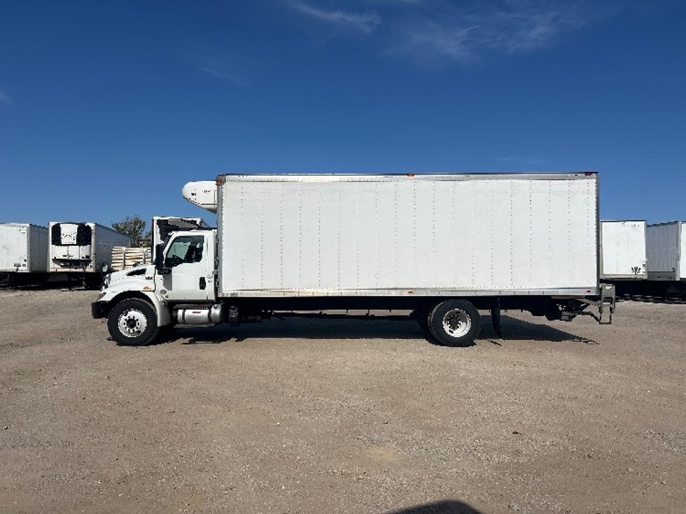 Refrigerated Truck-Light and Medium Duty Trucks-International-2020-MV607-Melrose Park-IL-324,098\n\t\tmiles-$ 26,000 - Image 4