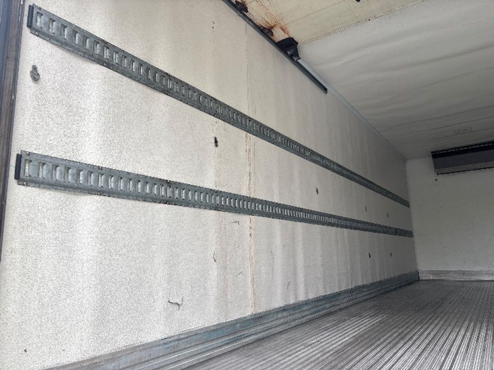 Refrigerated Truck-Light and Medium Duty Trucks-International-2020-MV607-Middlefield-OH-232,530\n\t\tmiles-$ 53,250 - Image 11