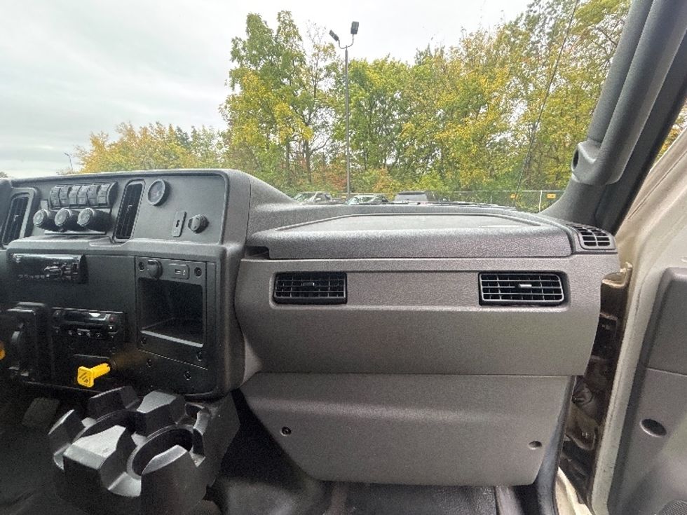 Refrigerated Truck-Light and Medium Duty Trucks-International-2020-MV607-Middlefield-OH-232,530\n\t\tmiles-$ 53,250 - Image 21