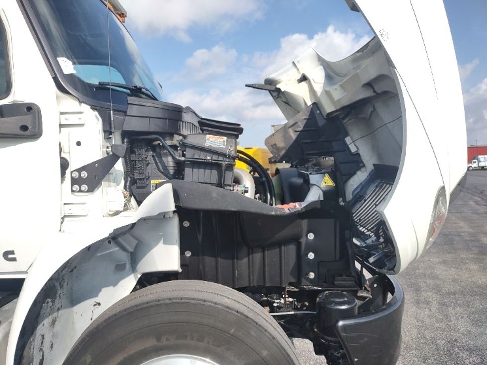 Refrigerated Truck-Light and Medium Duty Trucks-International-2020-MV607-Mississauga-ON-115,866\n\t\tkm-$ 83,000 - Image 23