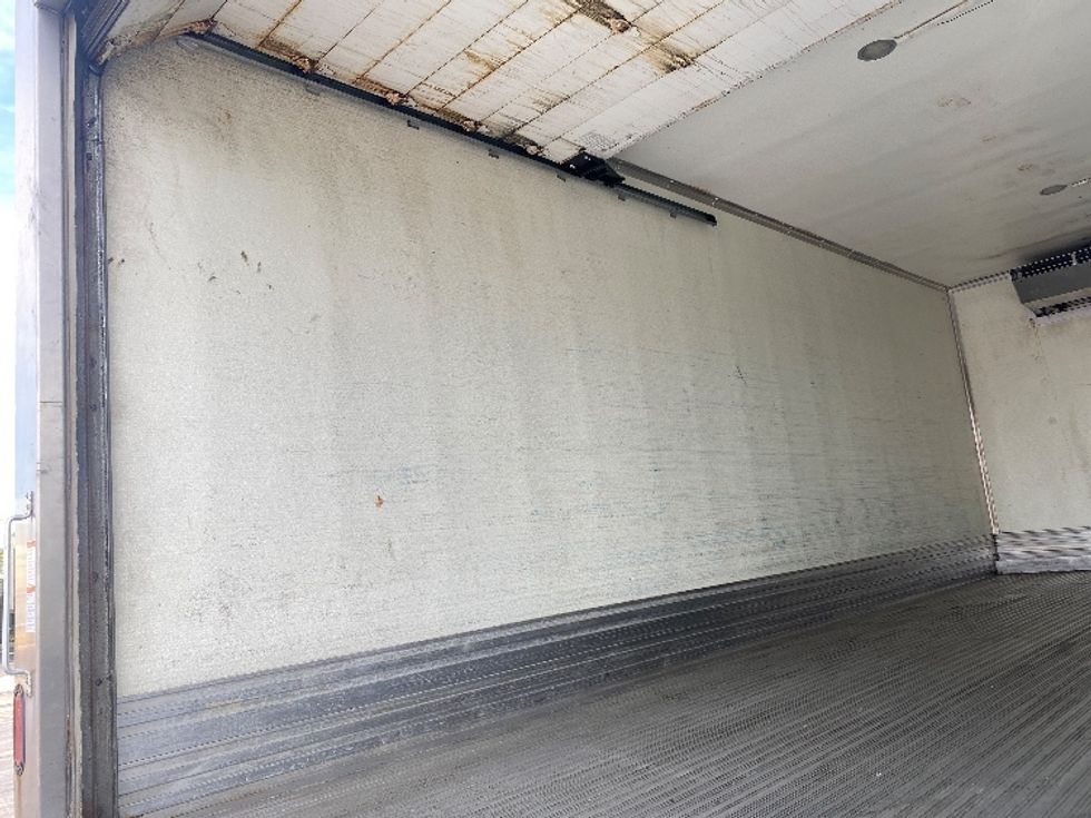 Refrigerated Truck-Light and Medium Duty Trucks-International-2020-MV607-Mississauga-ON-167,209\n\t\tkm-$ 77,250 - Image 11