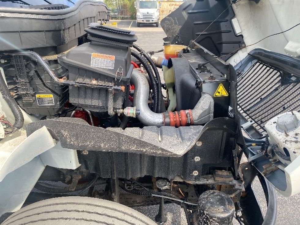 Refrigerated Truck-Light and Medium Duty Trucks-International-2020-MV607-Mississauga-ON-167,209\n\t\tkm-$ 77,250 - Image 23