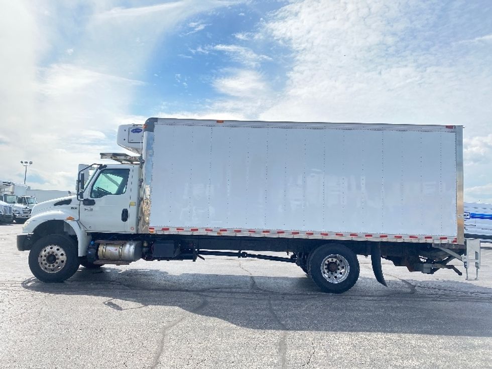 Refrigerated Truck-Light and Medium Duty Trucks-International-2020-MV607-Mississauga-ON-167,209\n\t\tkm-$ 77,250 - Image 4