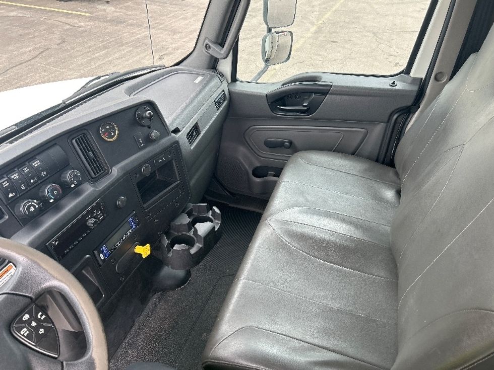 Refrigerated Truck-Light and Medium Duty Trucks-International-2020-MV607-Mississauga-ON-252,887\n\t\tkm-$ 62,500 - Image 19