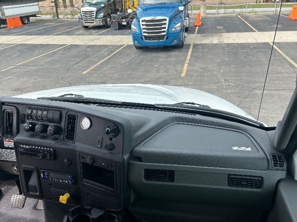 Refrigerated Truck-Light and Medium Duty Trucks-International-2020-MV607-Mississauga-ON-252,887\n\t\tkm-$ 62,500 - Image 21