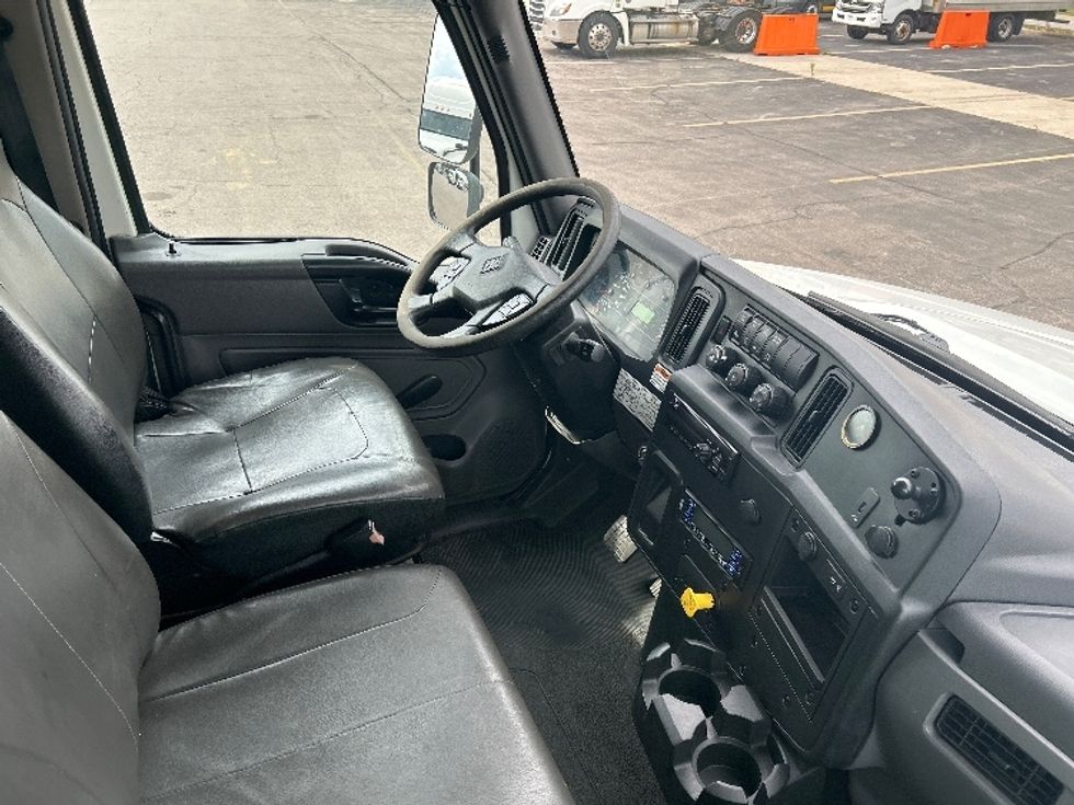 Refrigerated Truck-Light and Medium Duty Trucks-International-2020-MV607-Mississauga-ON-252,887\n\t\tkm-$ 62,500 - Image 22