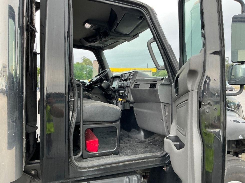 Refrigerated Truck-Light and Medium Duty Trucks-International-2020-MV607-Mobile-AL-253,150\n\t\tmiles-$ 32,000 - Image 20