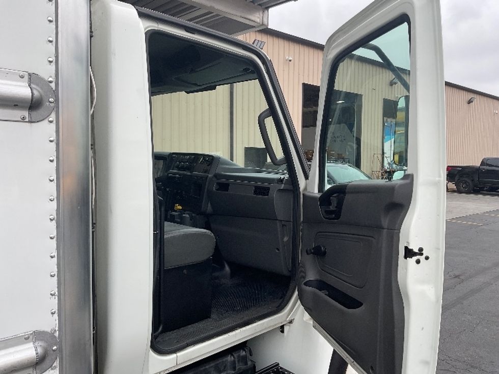 Refrigerated Truck-Light and Medium Duty Trucks-International-2020-MV607-Montebello-CA-150,250\n\t\tmiles-$ 68,250 - Image 17