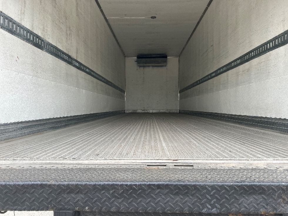 Refrigerated Truck-Light and Medium Duty Trucks-International-2020-MV607-Montreal-PQ-333,421\n\t\tkm-$ 67,000 - Image 10