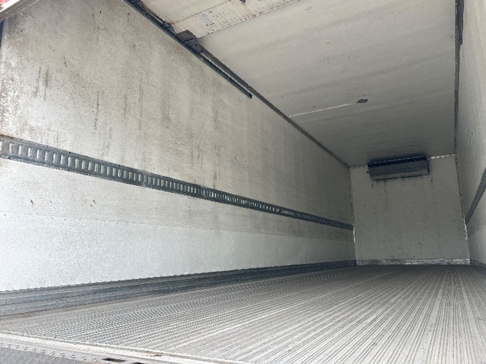 Refrigerated Truck-Light and Medium Duty Trucks-International-2020-MV607-Montreal-PQ-333,421\n\t\tkm-$ 67,000 - Image 11